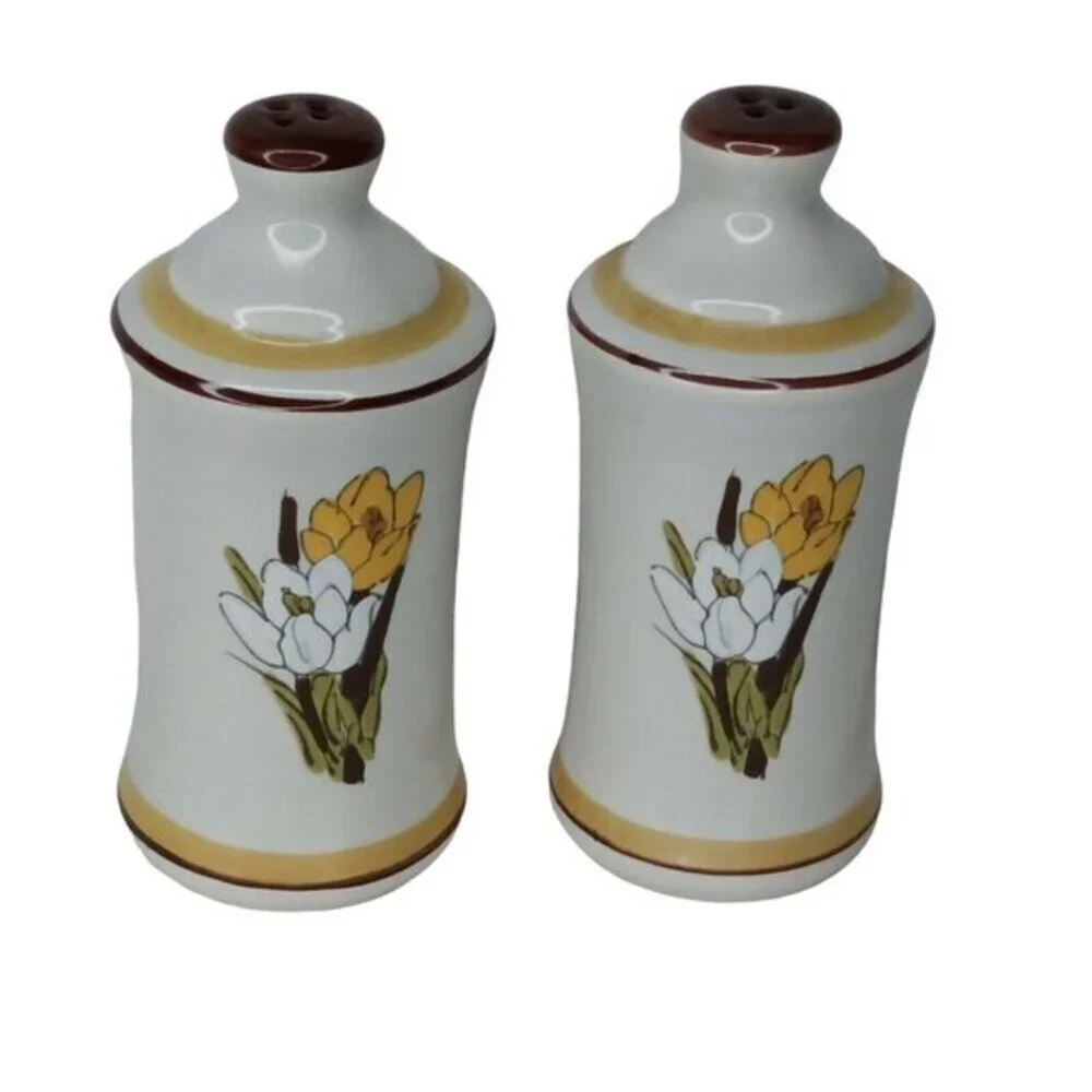 Vintage California Pottery Salt and Pepper Shakers Crocus Floral White Yellow